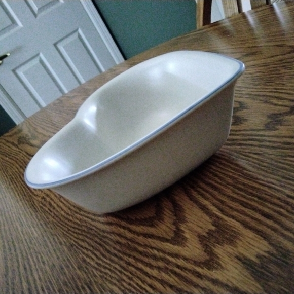 Vintage Pfaltzgraff Heart Shaped Serving Bowl Yorktowne Pattern - Picture 5 of 11